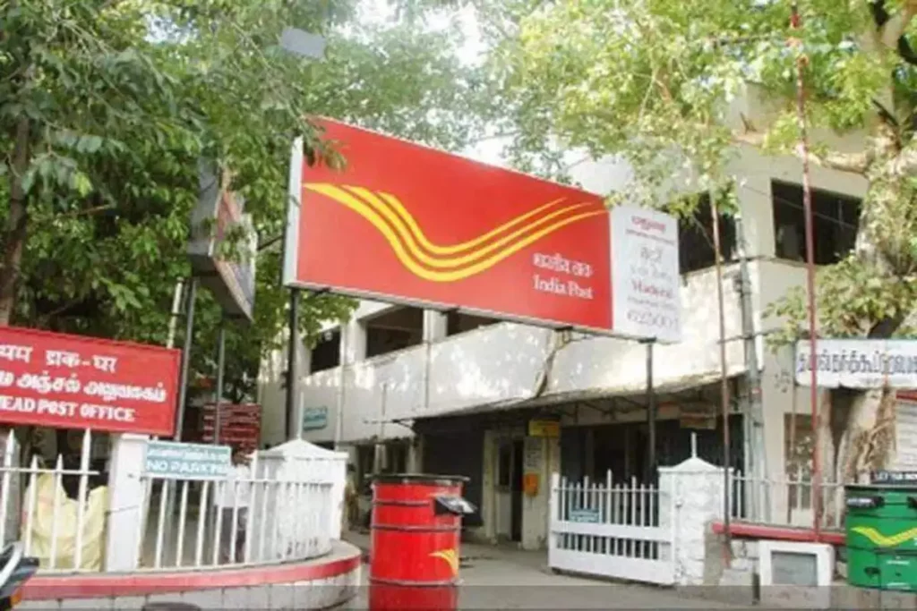 India Post on WhatsApp