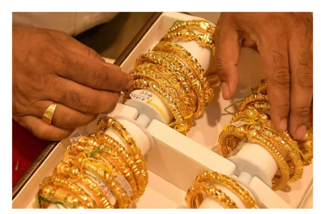 Gold Rate Today 08 November 2022: सोना 51000 पार, जानें क्या हैं आपके शहर में दाम